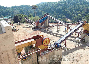 Station de concassage du minerai d'or en Malaise